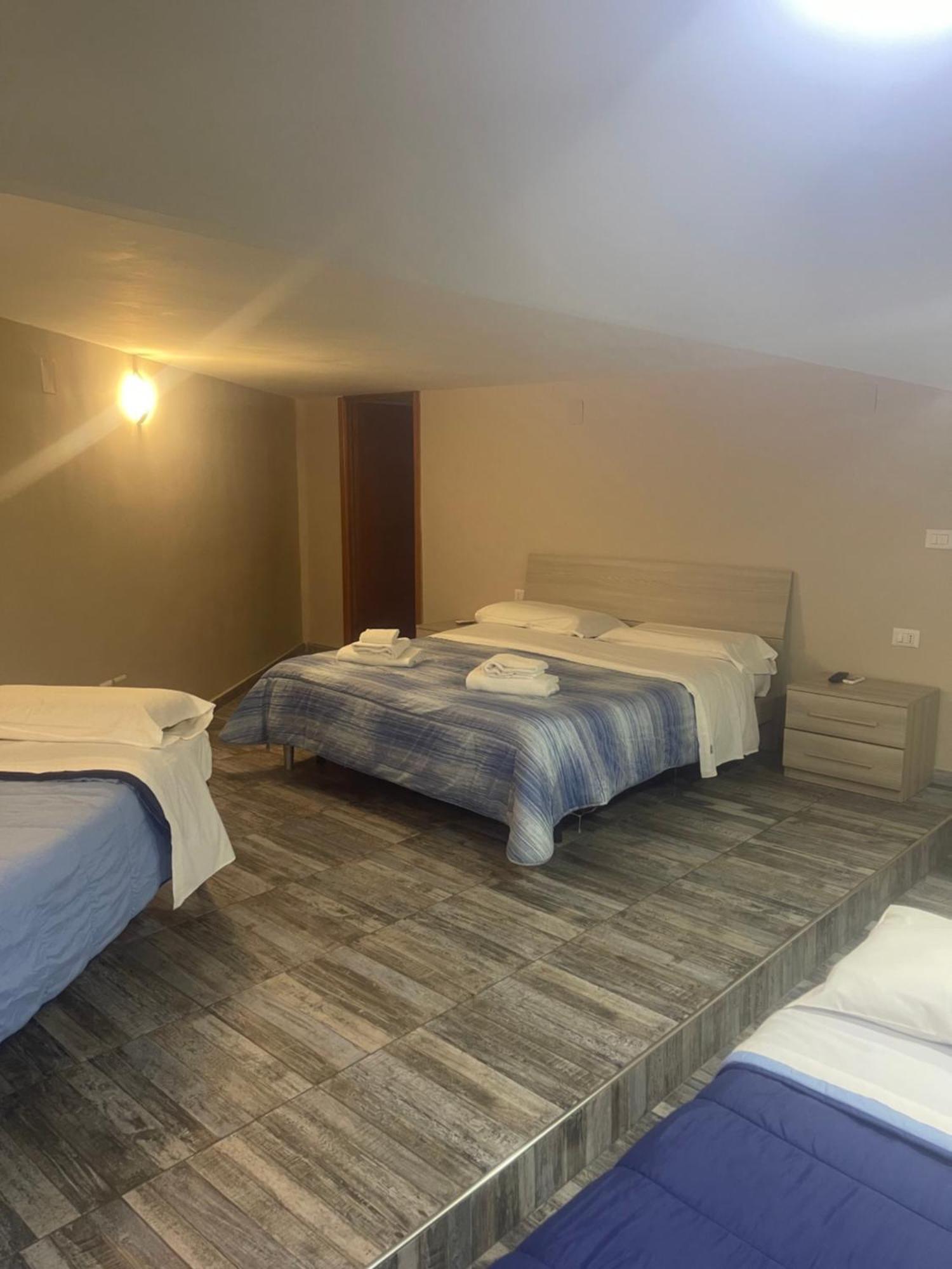 B&B Chez Moi Νάπολη Εξωτερικό φωτογραφία