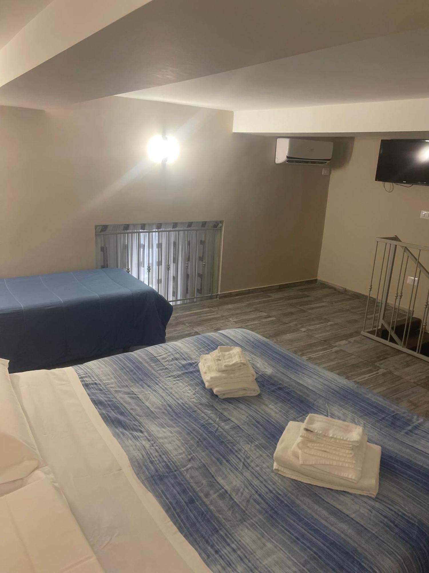B&B Chez Moi Νάπολη Εξωτερικό φωτογραφία
