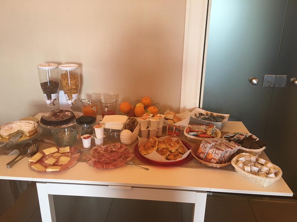 B&B Chez Moi Νάπολη Εξωτερικό φωτογραφία