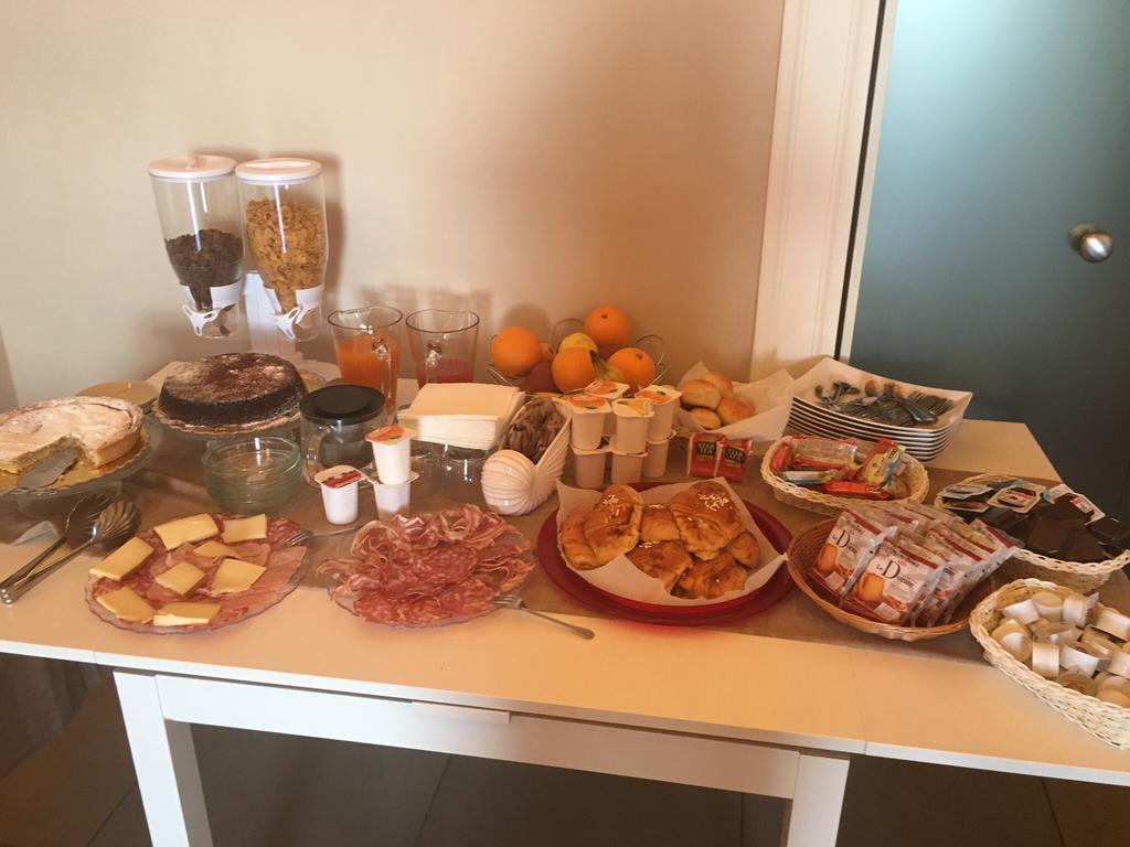 B&B Chez Moi Νάπολη Εξωτερικό φωτογραφία
